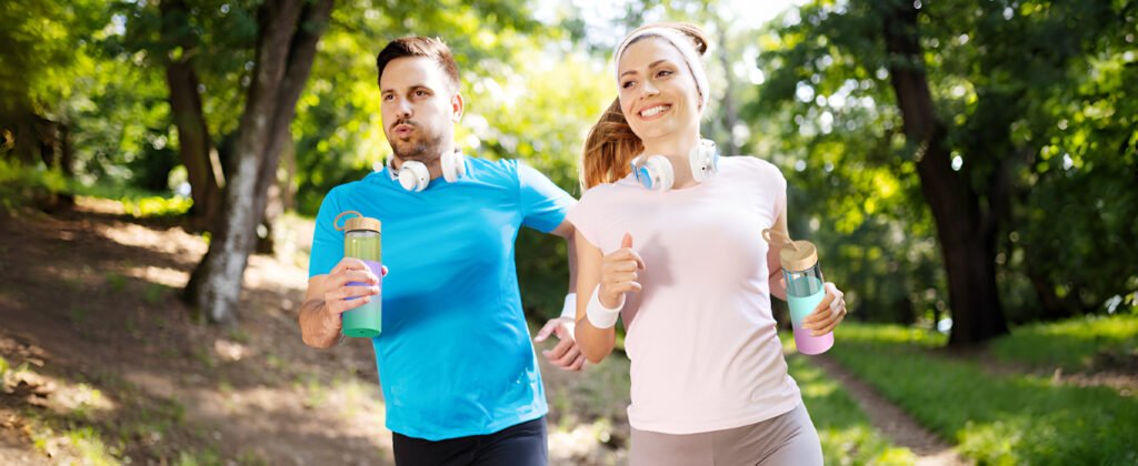Botellas de bambú o madera